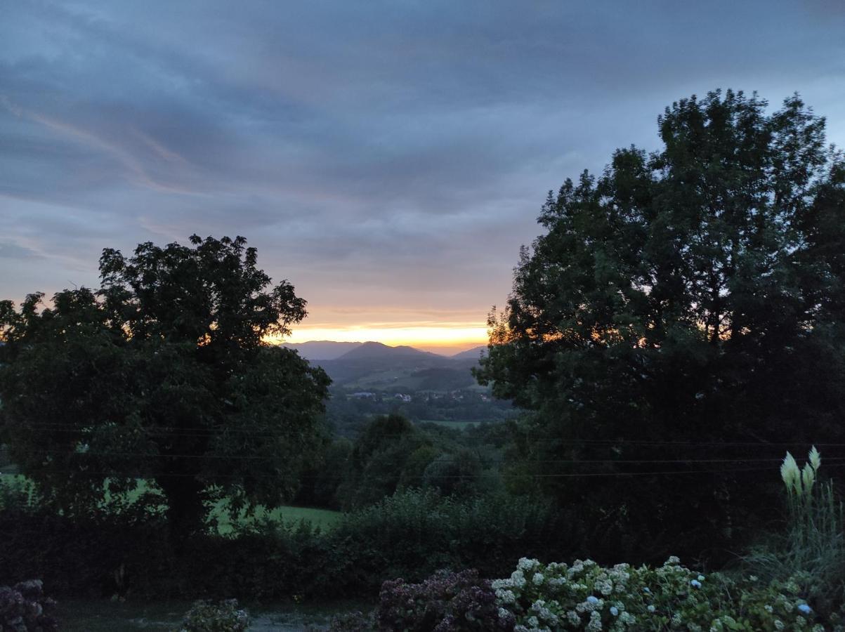 Gite Des 3 Arbres Aramits Exteriör bild