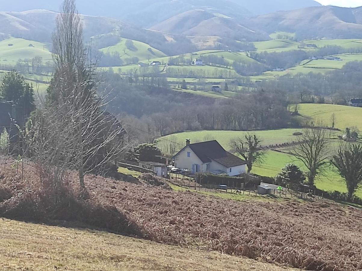 Gite Des 3 Arbres Aramits Exteriör bild